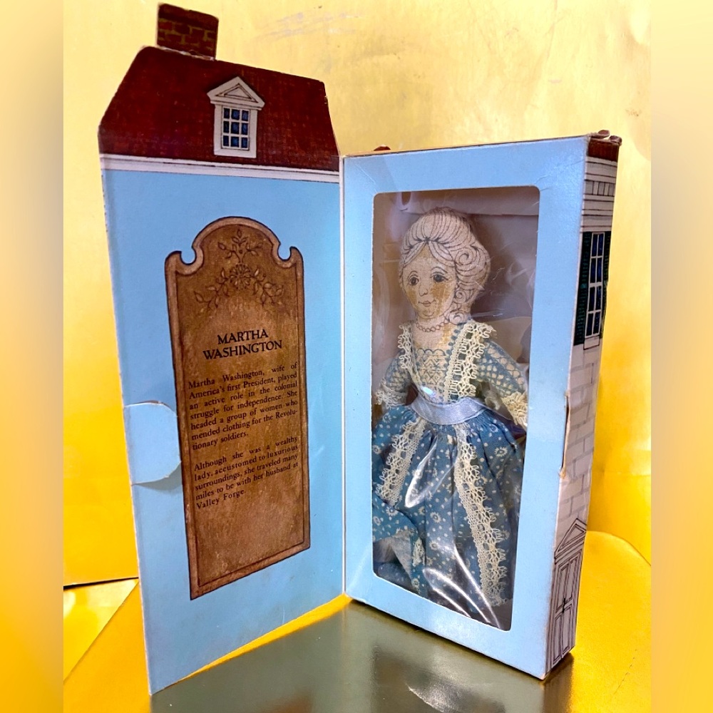 HALLMARK VTG 1976 BICENTENNIAL MARTHA WASHINGTON CLOTH COMMEMORATIVE DOLL IN BOX
